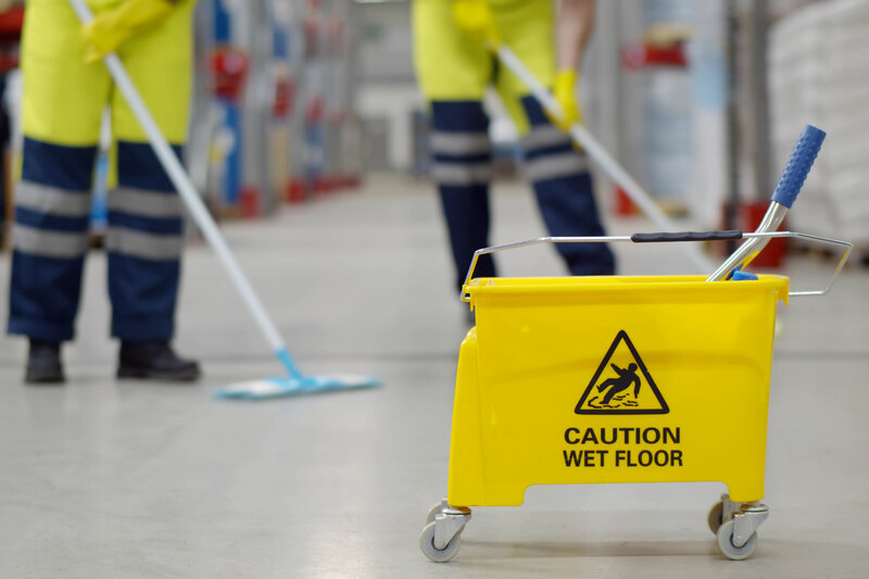 Hazards and risks in industrial cleaning